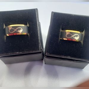 New in original boxes Matching His & Hers Mickey & Minnie Mouse wedding rings